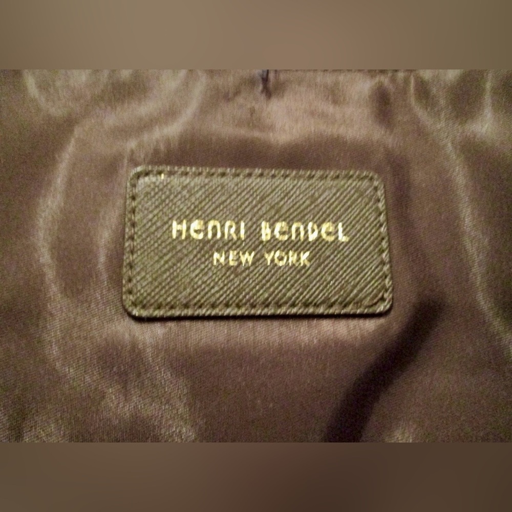NWOT HENRI BENDEL IZAK TOTE
Purple 18” with brown logo satin interior - Picture 6 of 9